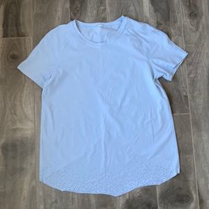 Women’s lululemon tulip back shirt - baby blue